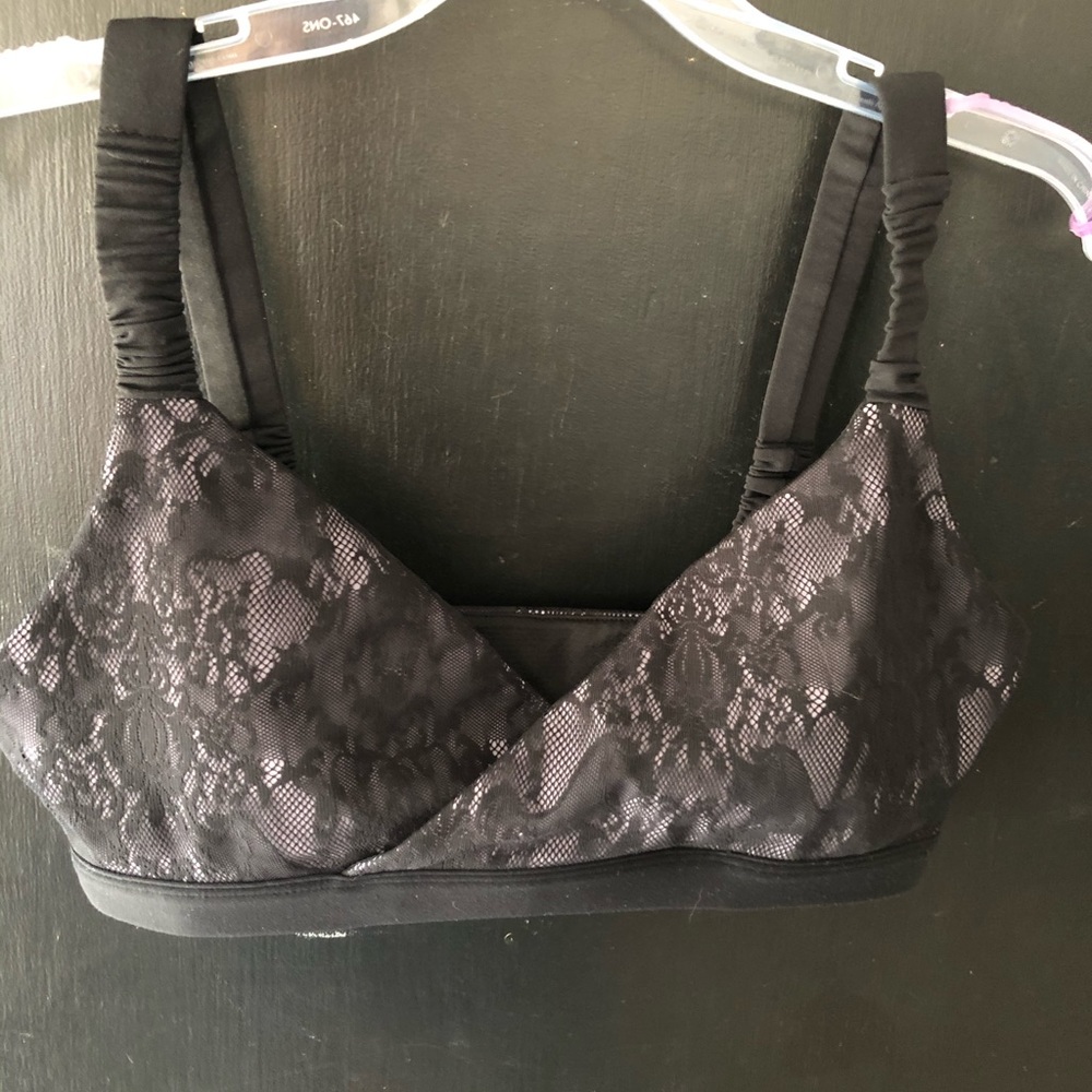 Fabletics sports bra